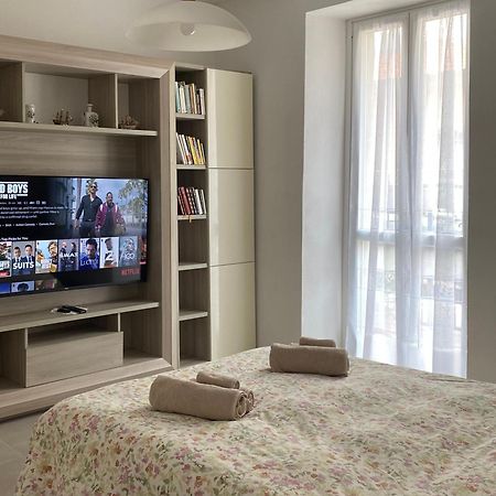 Luna Apartment Verbania Buitenkant foto