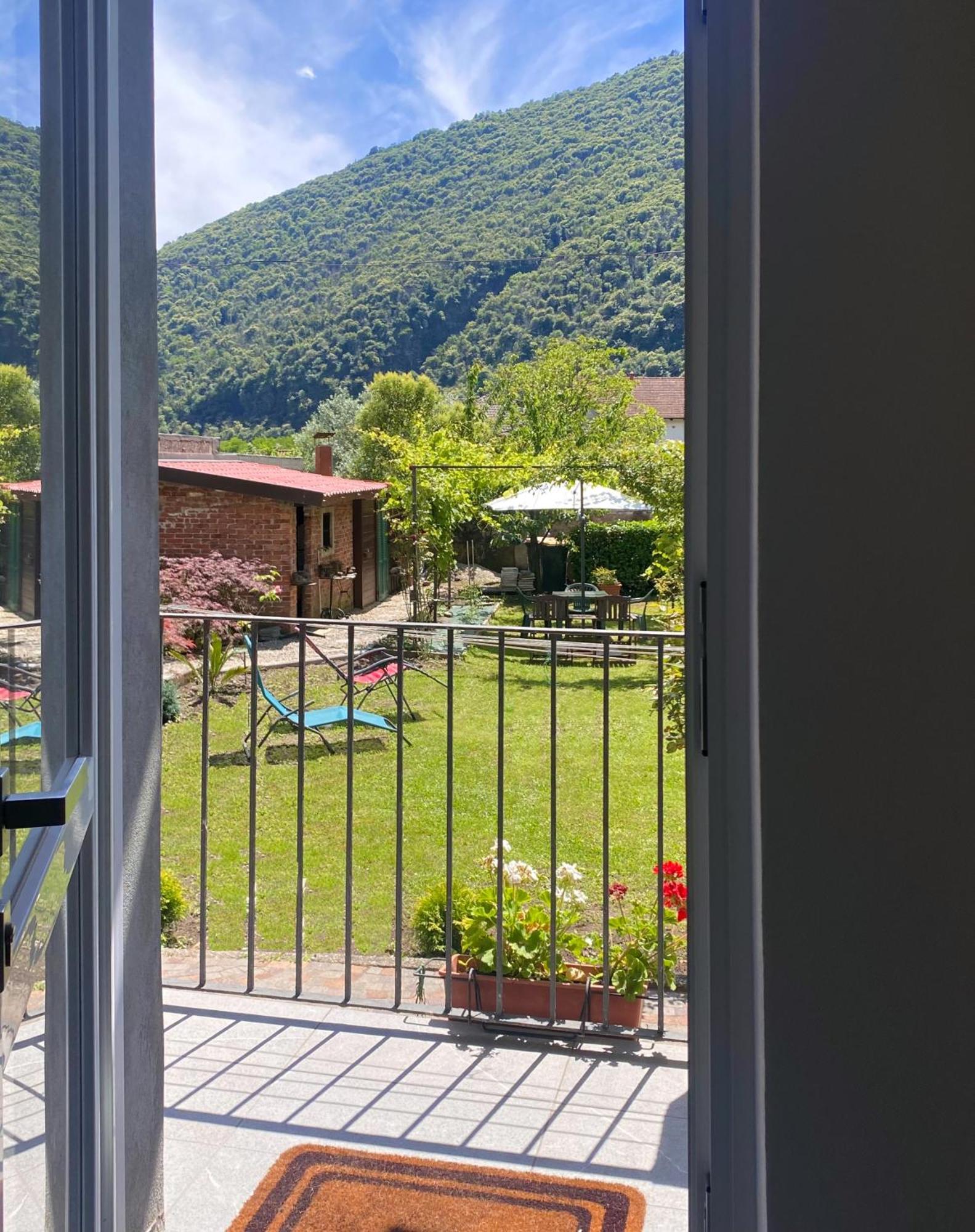 Luna Apartment Verbania Buitenkant foto
