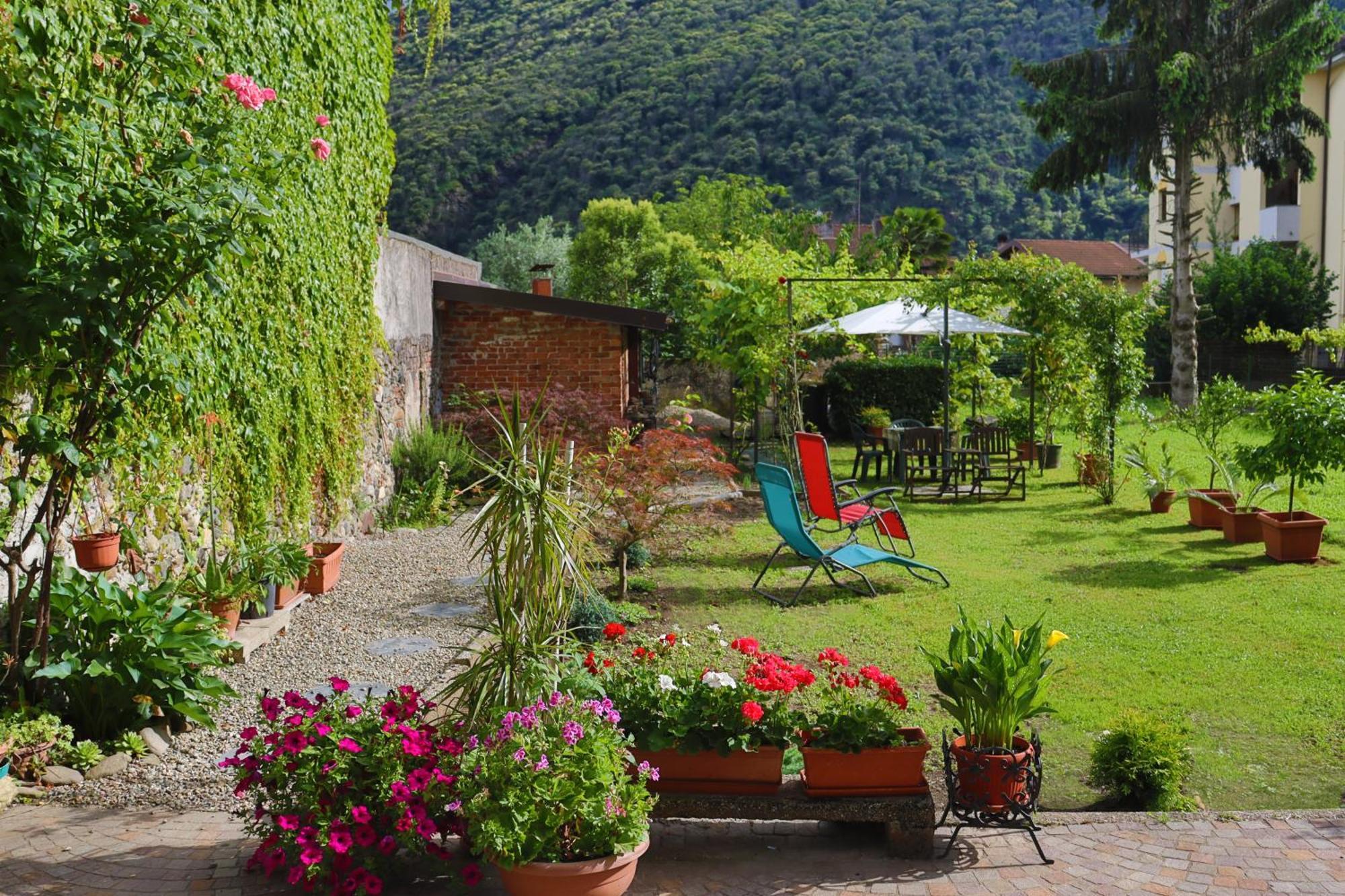 Luna Apartment Verbania Buitenkant foto
